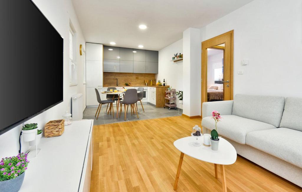 Kalimero apartman Križevci Esterno foto
